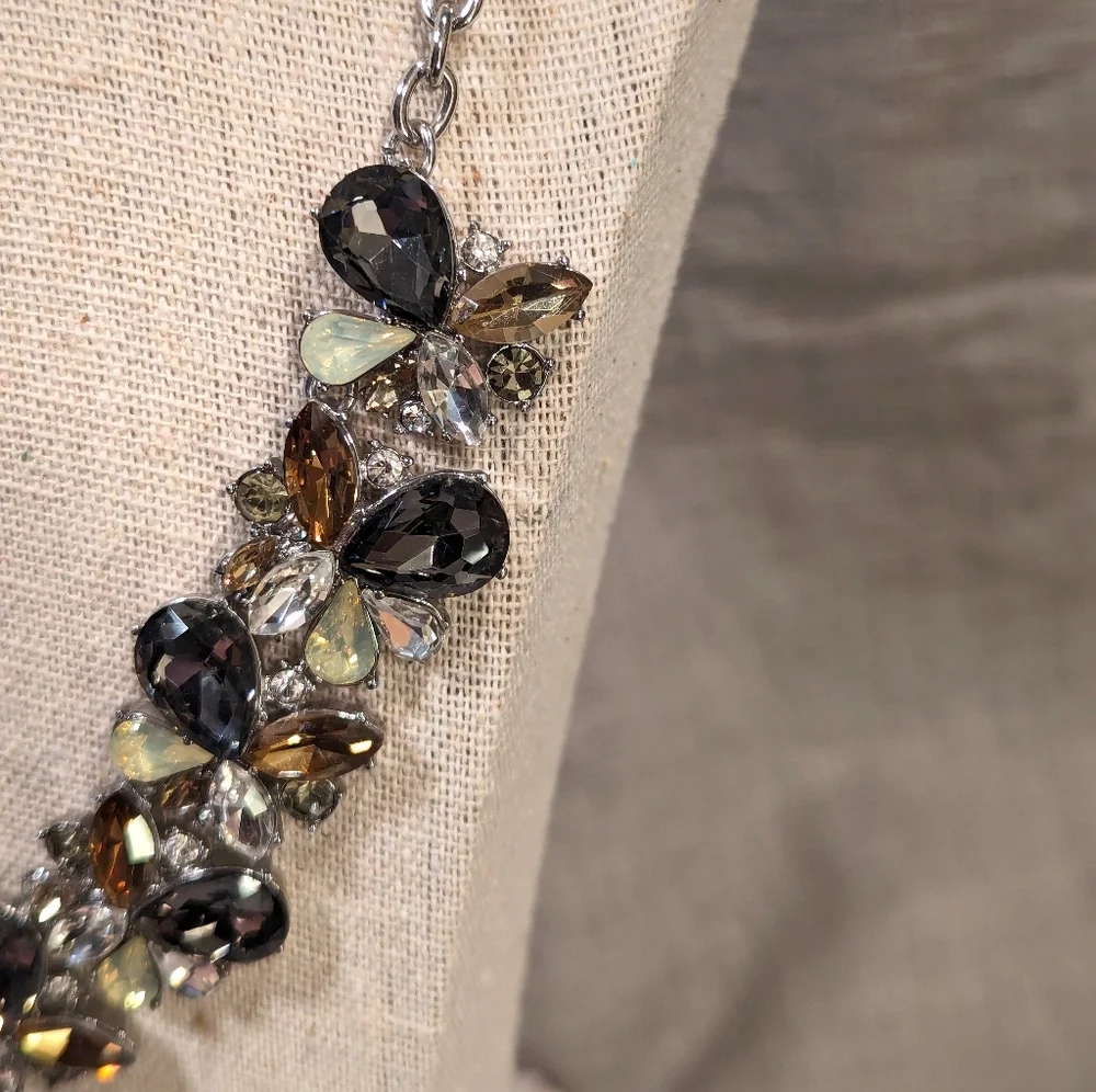 🔥Ann Taylor Necklace Sparkly Smokey Rhinestone Silver Tone Statement - Picture 4 of 9